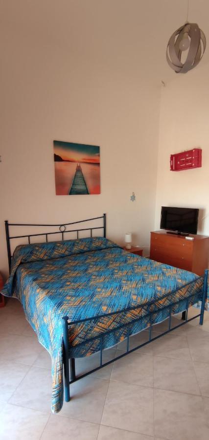 Casa Fronte Mare Torre Sant'Andrea Apartment ซานต์อันเดรอา ภายนอก รูปภาพ
