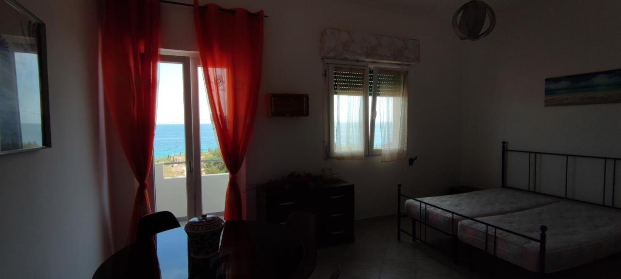 Casa Fronte Mare Torre Sant'Andrea Apartment ซานต์อันเดรอา ภายนอก รูปภาพ