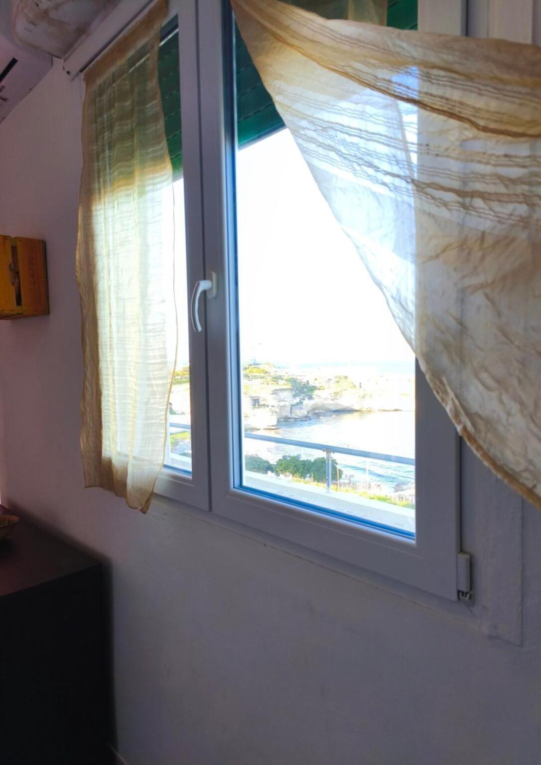Casa Fronte Mare Torre Sant'Andrea Apartment ซานต์อันเดรอา ภายนอก รูปภาพ