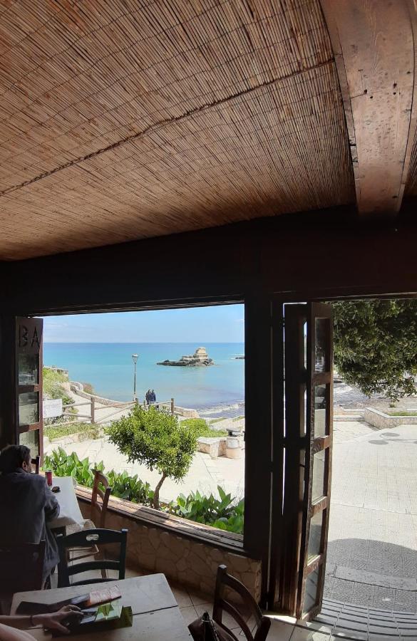 Casa Fronte Mare Torre Sant'Andrea Apartment ซานต์อันเดรอา ภายนอก รูปภาพ
